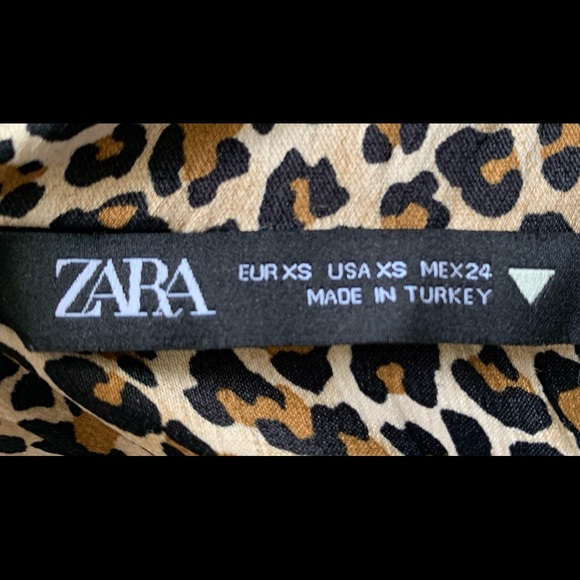 ZARA / Triangle Crop Top / Animal Print - Picture 3 of 3